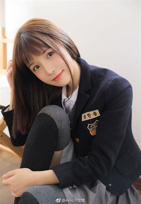 京多安社媒晒与加拉塔萨雷签约照片，税后年薪450万欧